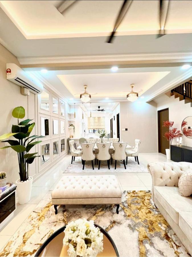Faridz Homestay At Myra Saujana Kampong Simpang Empat المظهر الخارجي الصورة