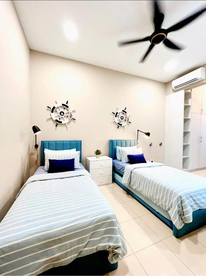 Faridz Homestay At Myra Saujana Kampong Simpang Empat المظهر الخارجي الصورة