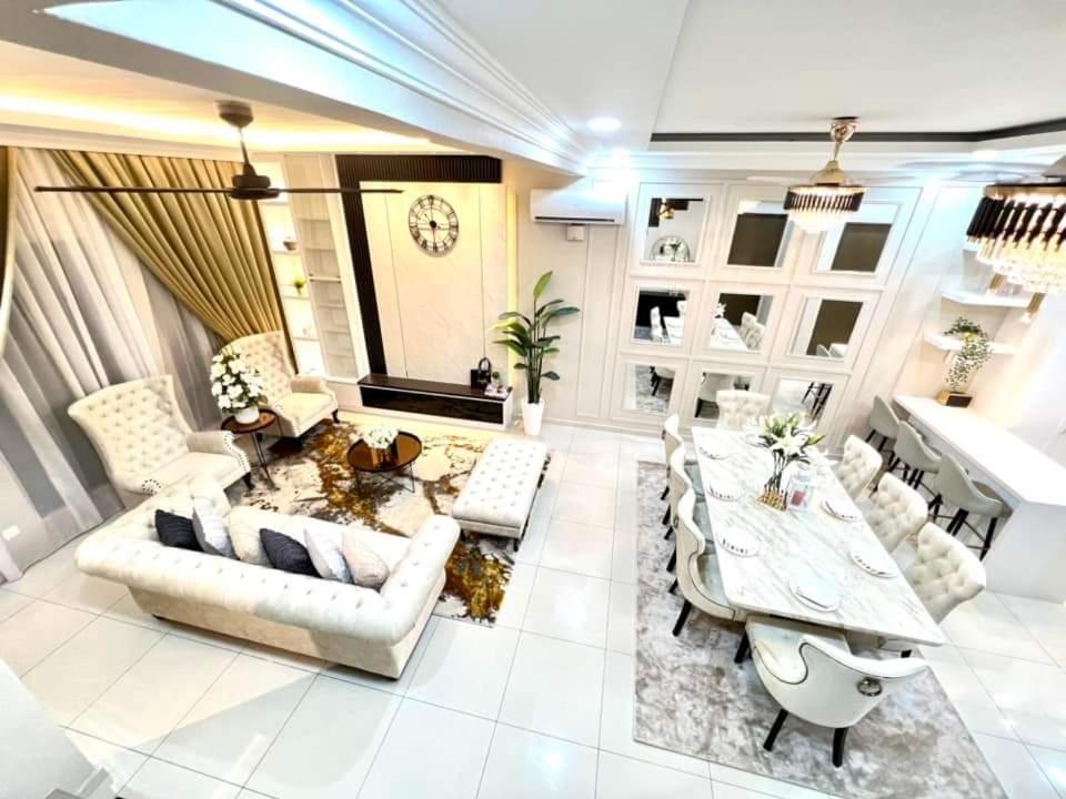 Faridz Homestay At Myra Saujana Kampong Simpang Empat المظهر الخارجي الصورة